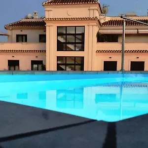 https://apartamentos-gran-plaza-de-nerja.hotelsinnerja.org